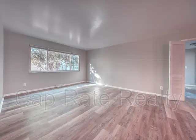 Property at 26 S Hampton Rd Unit A, Columbus, OH, 43213, 3 beds, 2 baths, [object Object]