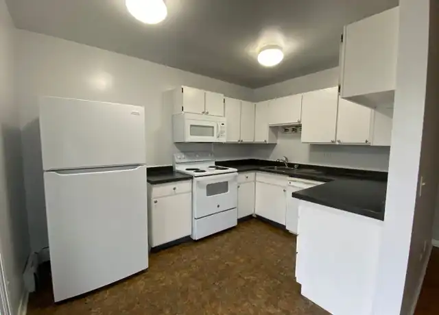 Property at 4031 S Rose St Unit 4033-302, Kalamazoo, MI, 49001, 2 beds, 1 bath, [object Object]