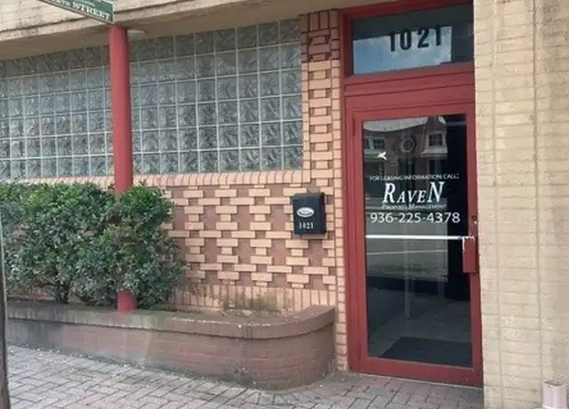 Property at 1021 12th St, Huntsville, TX, 77340, 1 bed, 1 bath, [object Object]