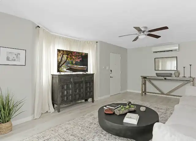 Property at 322 Garfield St, Oceanside, CA, 92054, 3 beds, 2 baths, [object Object]
