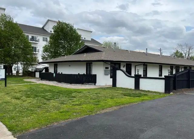 Property at 422 E Elm St Unit 1, Springfield, MO, 65806, 1 bed, 1 bath, [object Object]