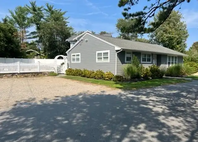 Property at 2 Bungalow Rd Unit Winter, Gloucester, MA, 01930, 4 beds, 2 baths, [object Object]
