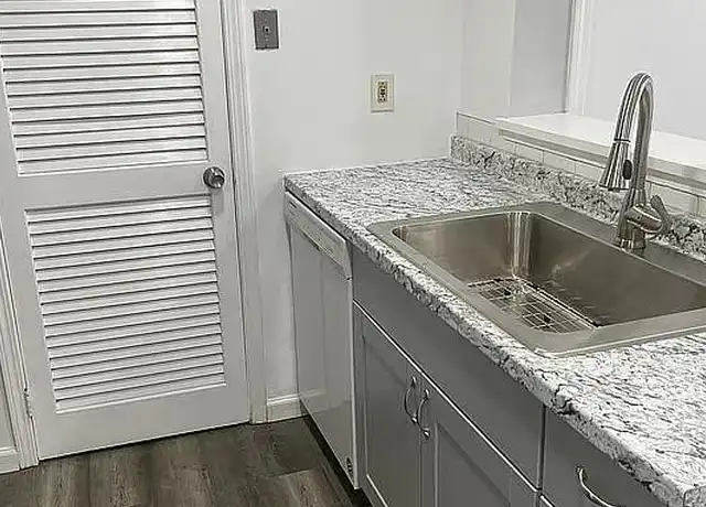 Property at 23 Delavan Ct, New Brunswick, NJ, 08901, 1 bed, 1 bath, [object Object]