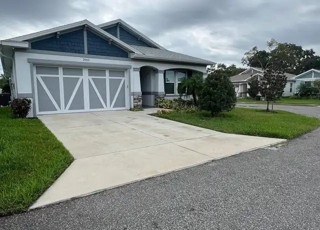 Property at 2065 Paragon Cir W, Clearwater, FL, 33755, 4 beds, 2 baths, [object Object]