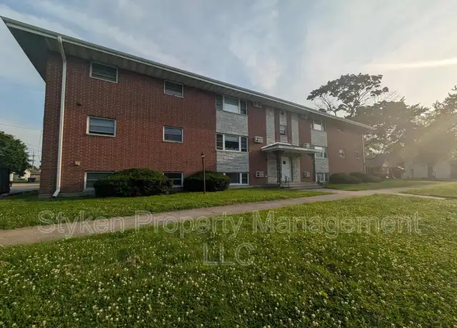 Property at 390 W Walnut St Unit 2B, Kankakee, IL, 60901, 2 beds, 1 bath, [object Object]