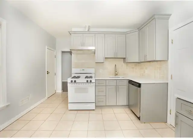 Property at 46 Wyllis Ave Unit 2, Everett, MA, 02149, 3 beds, 1 bath, [object Object]