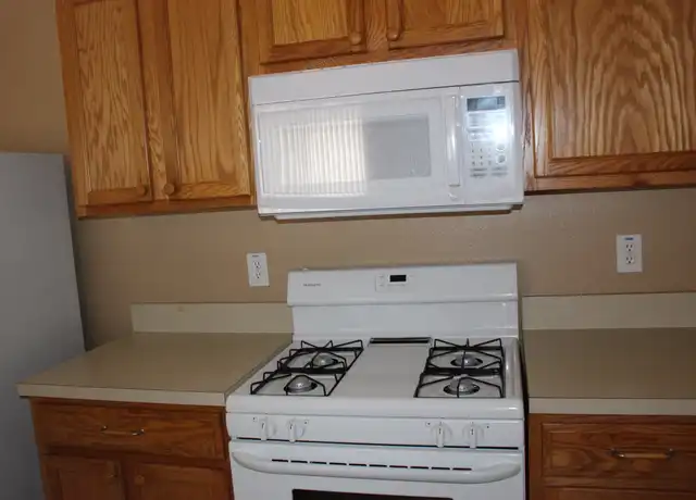 Property at 519 Reddicks Cir, Winter Haven, FL, 33884, 4 beds, 2 baths, [object Object]