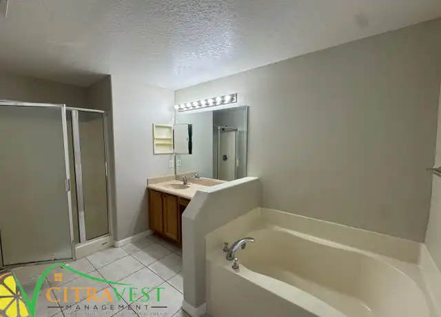 Property at 519 Reddicks Cir, Winter Haven, FL, 33884, 4 beds, 2 baths, [object Object]
