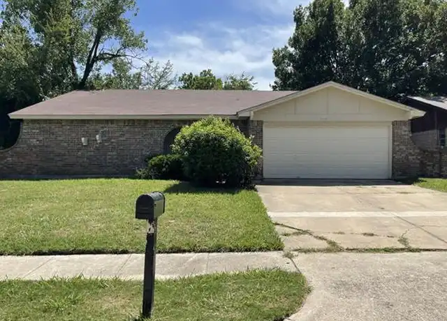 Property at 1714 Briar Meadow Dr, Arlington, TX, 76014, 3 beds, 2 baths, [object Object]