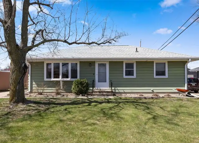 Property at 342 24th St NW, Cedar Rapids, IA, 52405, 2 beds, 1.5 baths, [object Object]