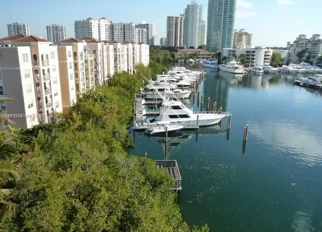 Property at 19501 E Country Club Dr #104, Miami, FL, 33180, 1 bed, 1 bath, [object Object]
