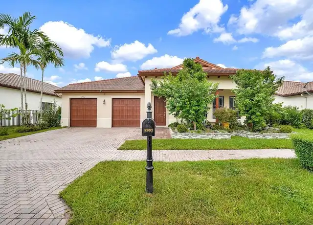 Property at 2952 NW 84th Ter, Pembroke Pines, FL, 33024, 4 beds, 3 baths, [object Object]