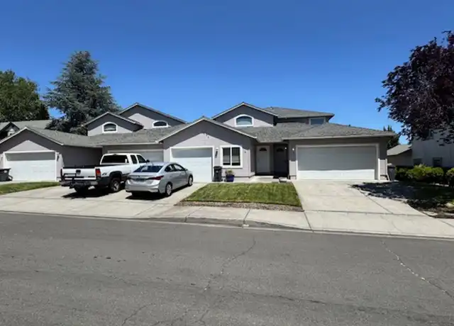 Property at 1523 Hollyhock Dr Unit A, Medford, OR, 97504, 2 beds, 1.5 baths, [object Object]