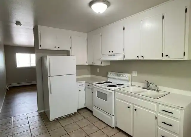 Property at 1936 W Uintah St Unit 2B, Colorado Springs, CO, 80904, 2 beds, 1 bath, [object Object]