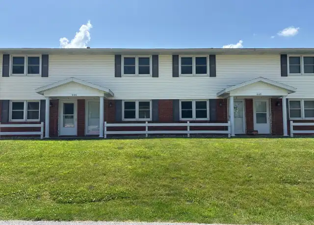 Property at 444 S 14th St Unit 444-B, Le Claire, IA, 52753, 2 beds, 1 bath, [object Object]