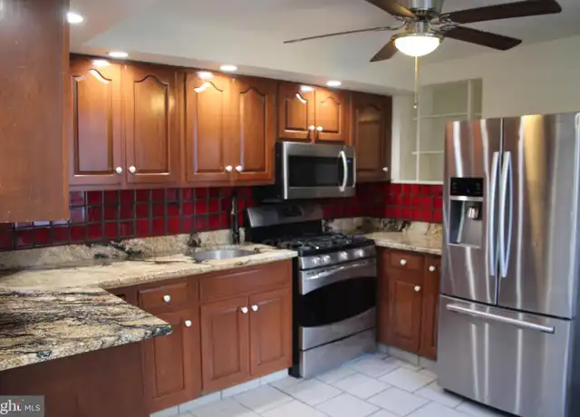 Property at 204 Maple St Unit 1, Conshohocken, PA, 19428, 3 beds, 1.5 baths, [object Object]