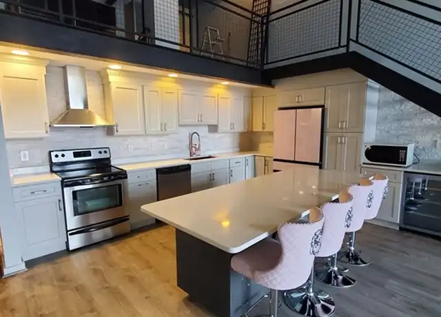 Property at 950 Broadway #10, Chelsea, MA, 02150, 1 bed, 1 bath, [object Object]