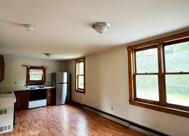 Property at 126 Bridge St Unit 4, Morristown, VT, 05661, 1 bed, 1 bath, [object Object]
