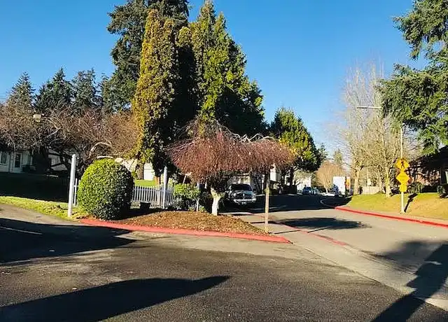Property at Sunset Highlands Apartments - 1555 Anacortes Ave NE, Renton, WA, 98059, 2 beds, 2 baths, [object Object]