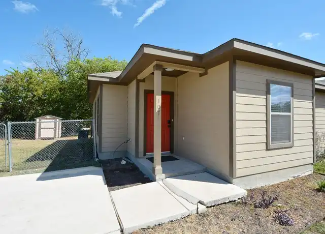 Property at 107 Rosedale Ave, New Braunfels, TX, 78130, 3 beds, 2 baths, [object Object]