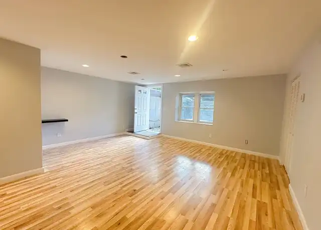 Property at 3 Devens St #7, Boston, MA, 02129, 0 beds, 1 bath, [object Object]