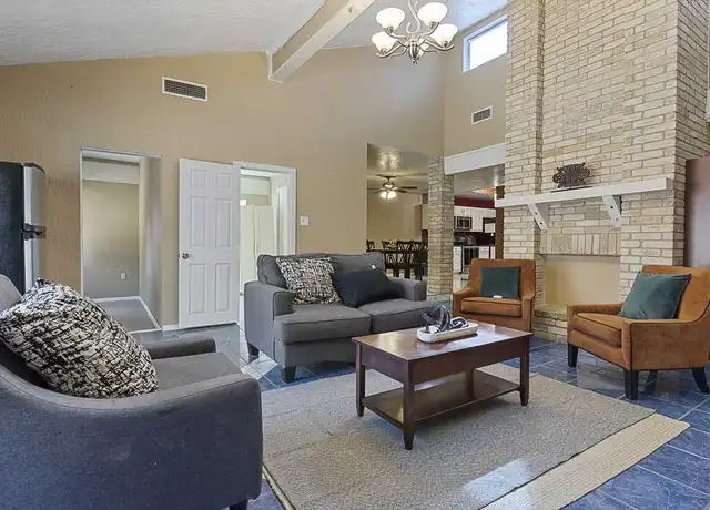 Property at 1011 S Ellison Dr Unit 1F, San Antonio, TX, 78245, 6 beds, 2 baths, [object Object]