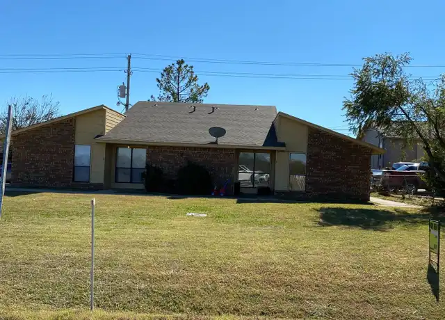 Property at 905 NE Rogers Ln Unit 2, Lawton, OK, 73507, 2 beds, 1 bath, [object Object]