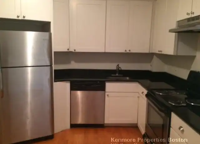 Property at 1728 Beacon St Unit 1, Brookline, MA, 02445, 1 bed, 1 bath, [object Object]