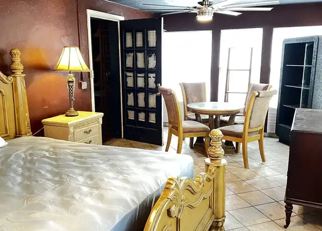 Property at 5047 N Ocean Shore Blvd, Palm Coast, FL, 32137, 1 bed, 1 bath, [object Object]