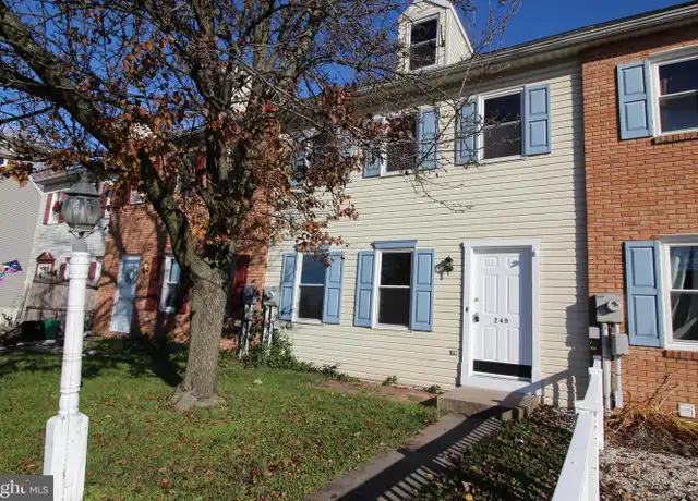 Property at 249 Heatherwood Dr, Ephrata, PA, 17522, 2 beds, 1.5 baths, [object Object]
