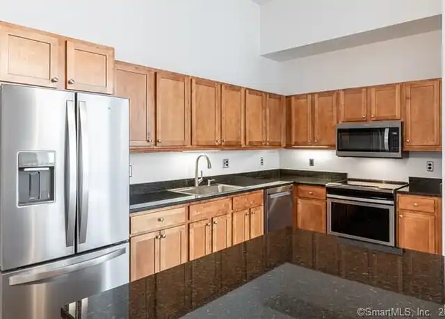Property at 15 Dinah Rd Unit 223, West Hartford, CT, 06107, 2 beds, 2 baths, [object Object]