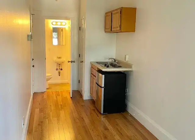 Property at 1061 Beacon St, Brookline, MA, 02446, 1 bed, 1 bath, [object Object]
