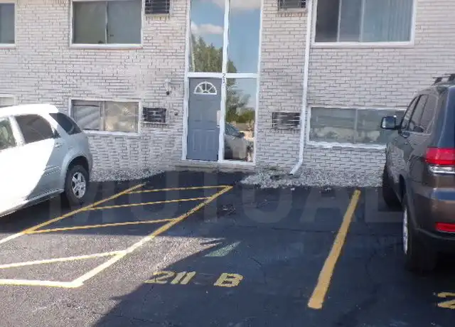 Property at 211 Summit Ridge Dr Unit B, White Lake, MI, 48386, 1 bed, 1 bath, [object Object]