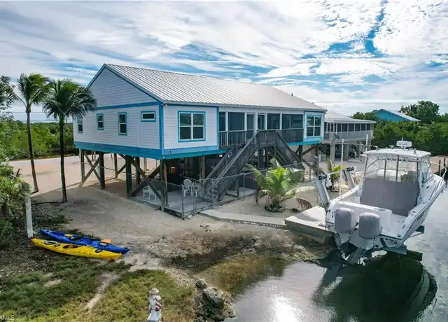 Property at 3770 Park Ave, Big Pine Key, FL, 33043, 3 beds, 2 baths, [object Object]