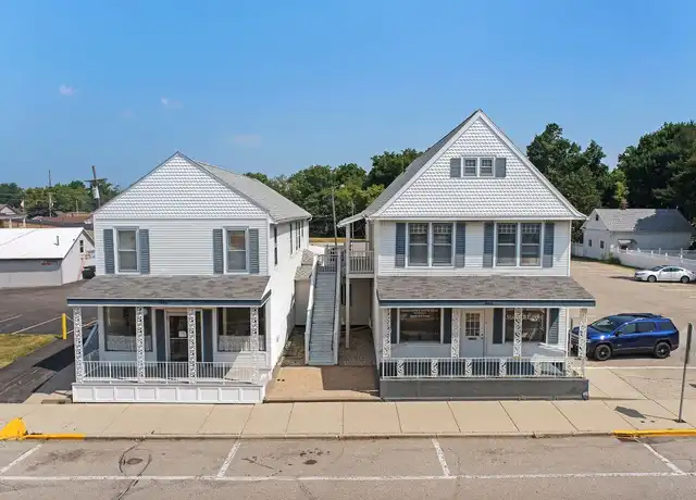 Property at 118 Kenosha St Unit UL2BR, Walworth, WI, 53184, 2 beds, 1 bath, [object Object]