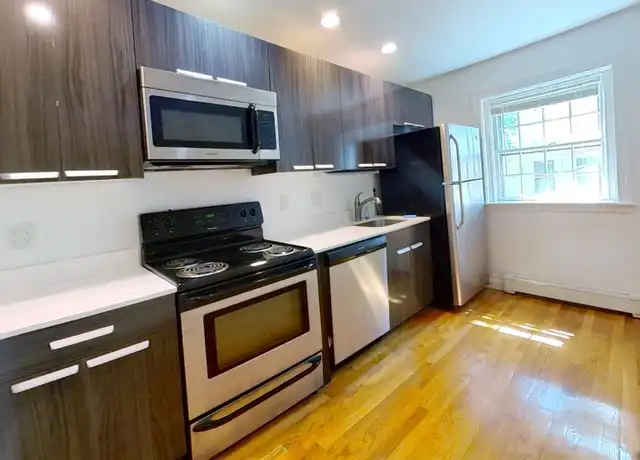 Property at 59 Wyman St Unit 4, Waban, MA, 02468, 2 beds, 1 bath, [object Object]
