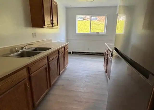 Property at 595 Wagner Dr Unit 4, Battle Creek, MI, 49017, 1 bed, 1 bath, [object Object]