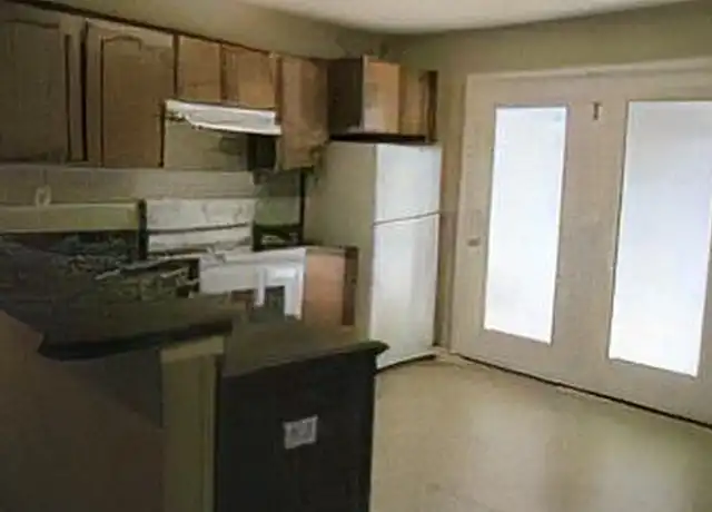 Property at 6811 W Pages Ln Unit 205, Louisville, KY, 40258, 2 beds, 2 baths, [object Object]