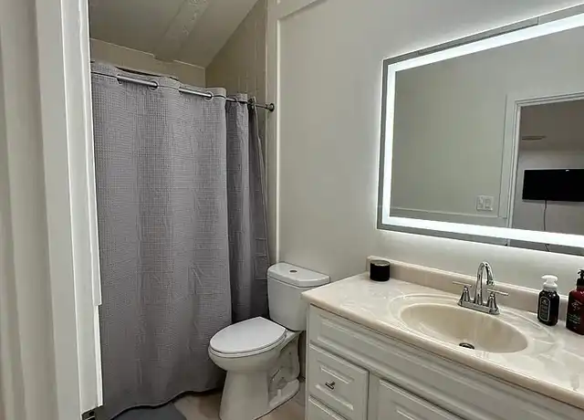 Property at 5242 Alhama Dr Unit Suite, Woodland Hills, CA, 91364, 0 beds, 1 bath, [object Object]