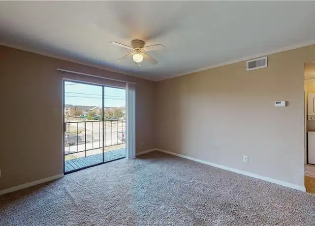 Property at 904 University Oaks Blvd #2, College Station, TX, 77840, 1 bed, 1 bath, [object Object]