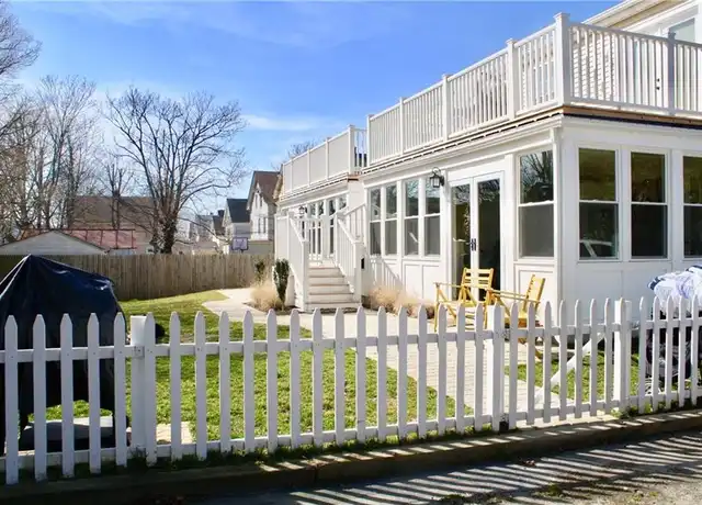 Property at 45 Hammond St #1, Newport, RI, 02840, 2 beds, 1 bath, [object Object]