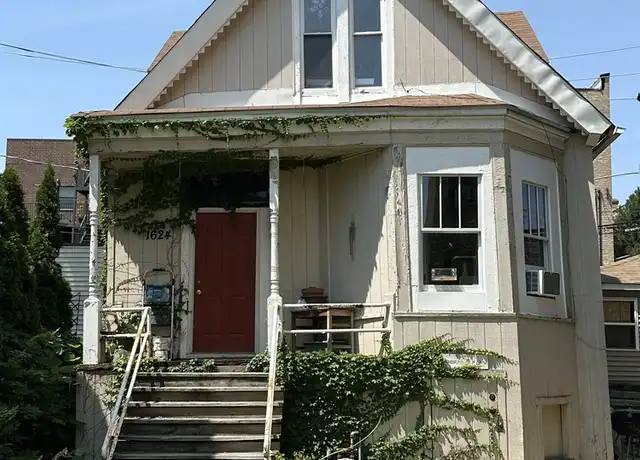 Property at 1624 N Richmond St, Chicago, IL, 60647, 4 beds, 2 baths, [object Object]