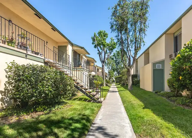Photo of 201 N Wayfield St, Orange, CA 92867