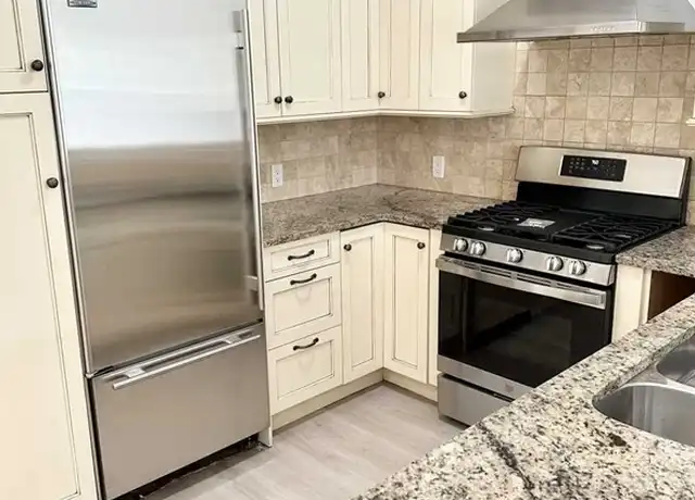 Property at 90 Park Ave Unit 206, Park Ridge, NJ, 07656, 2 beds, 2.5 baths, [object Object]