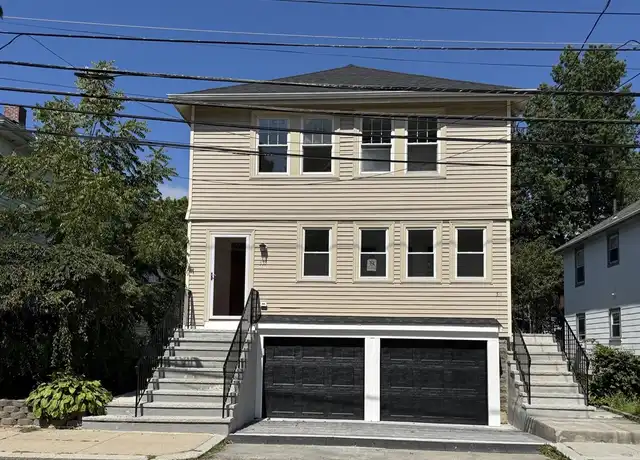 Property at 331 Vermont St Unit 1, West Roxbury, MA, 02132, 2 beds, 1 bath, [object Object]
