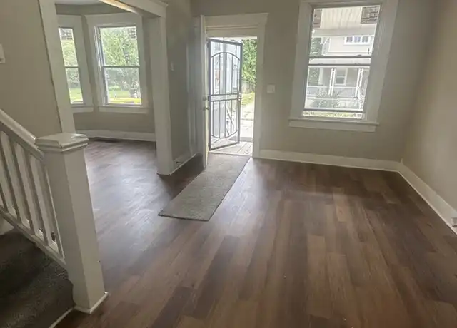 Property at 1352 E 90th St, Cleveland, OH, 44106, 6 beds, 1 bath, [object Object]