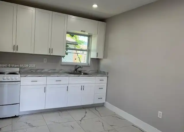 Property at 922 NW 2nd St #4, Miami, FL, 33128, 2 beds, 1 bath, [object Object]