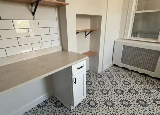 Property at 359 Hamilton St Unit 3, Albany, NY, 12210, 2 beds, 1 bath, [object Object]