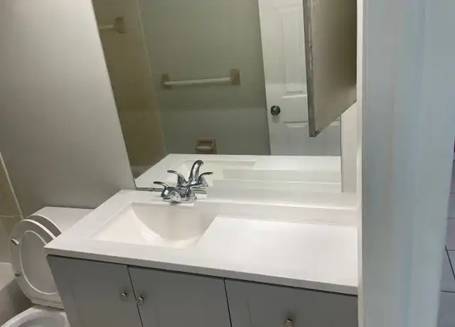 Property at 4901 Vincennes Ct Unit 6, Cape Coral, FL, 33904, 1 bed, 1 bath, [object Object]