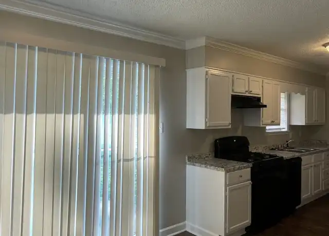 Property at 710 Desoto Pl, Benton, AR, 72015, 3 beds, 1 bath, [object Object]